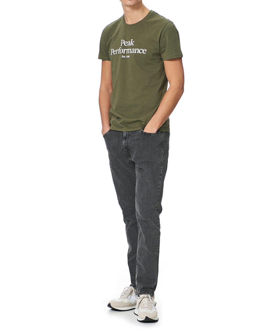 Homme | T-shirts | Peak Performance | Original Logo Crew Neck Tee Pine Neddle