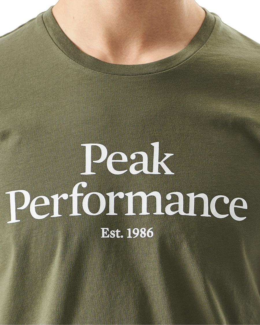Homme | T-shirts | Peak Performance | Original Logo Crew Neck Tee Pine Neddle
