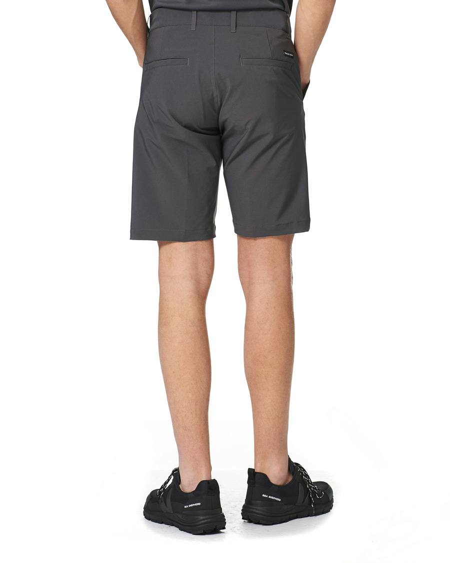 Homme | Shorts | Peak Performance | Flier Shorts Motion Grey