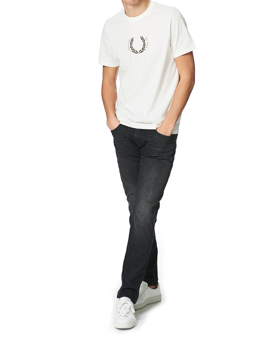 Heren | T-shirts | Fred Perry | Laurel Wreath Tee Snow White