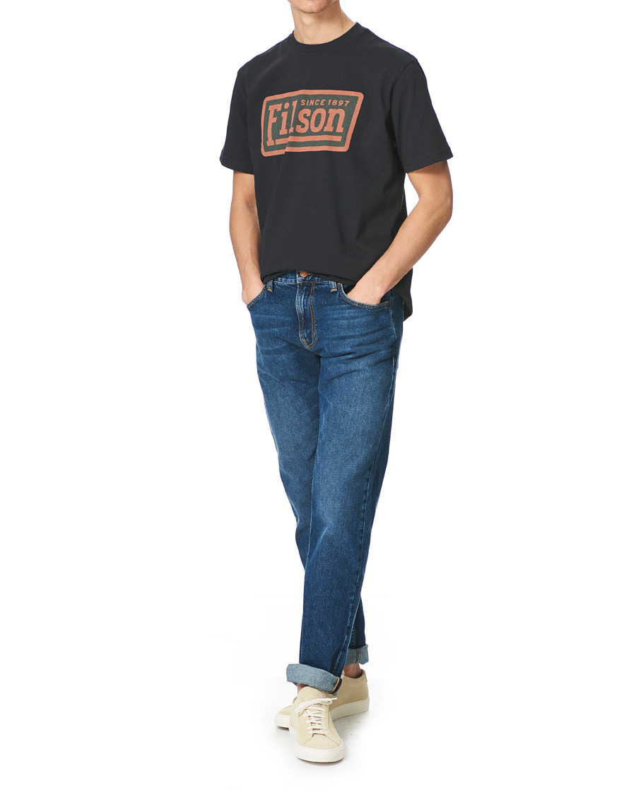 Heren | T-shirts | Filson | Made In USA Pioneer Graphic Tee Black