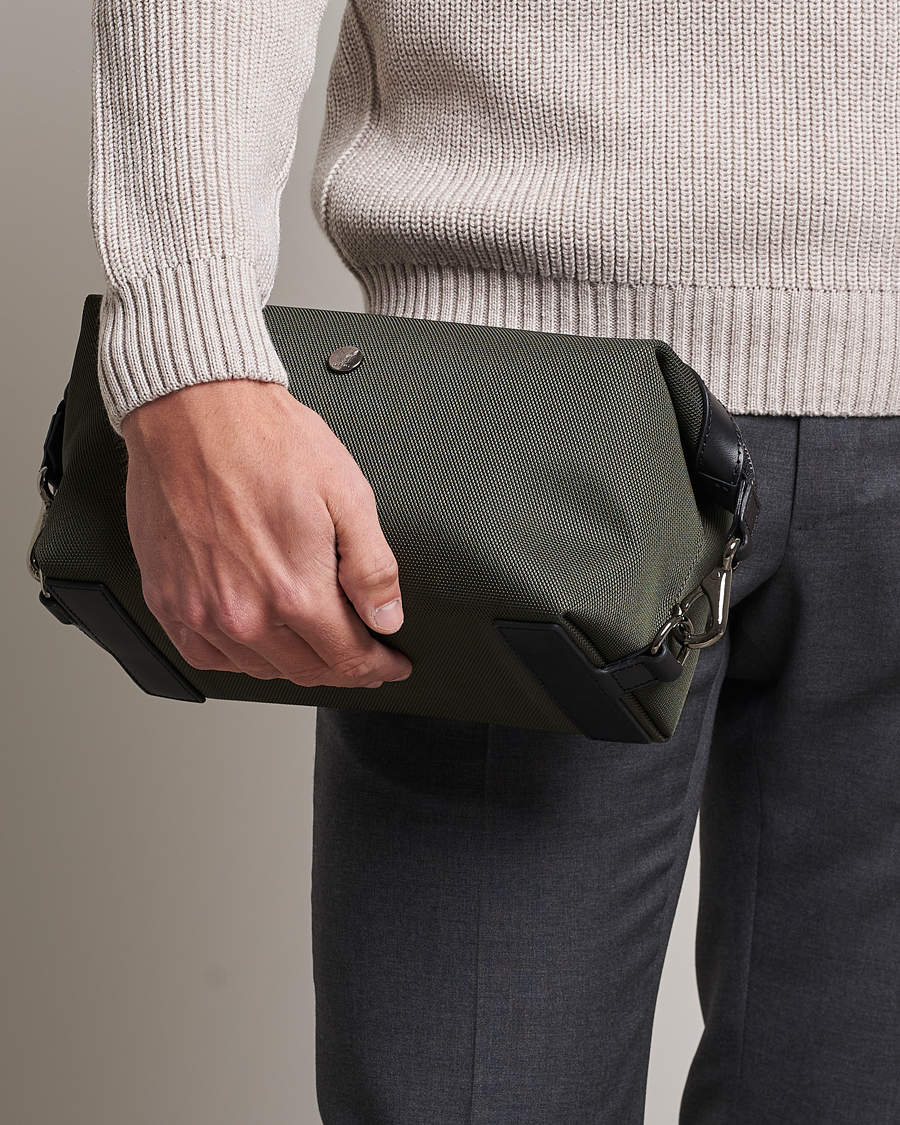 Homme | Mismo M/S Nylon Washbag Skagerrak/Black | Mismo | M/S Nylon Washbag Skagerrak/Black
