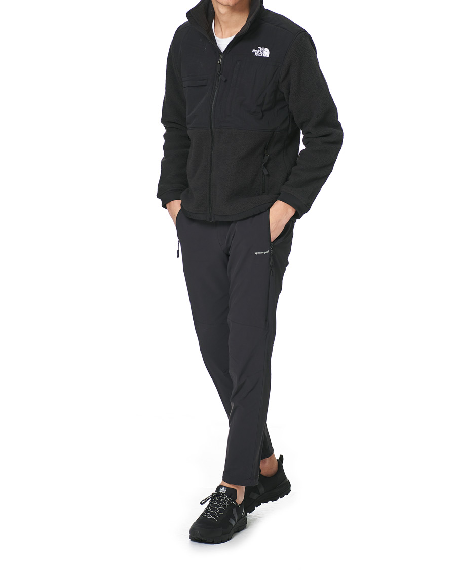 Homme | Veja VEJA X Sea Shepherd Dekkan Vibram Running Sneaker Black | Veja | X Sea Shepherd Dekkan Vibram Running Sneaker Black