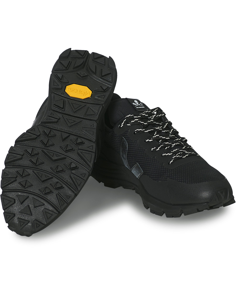 Homme | Veja VEJA X Sea Shepherd Dekkan Vibram Running Sneaker Black | Veja | X Sea Shepherd Dekkan Vibram Running Sneaker Black