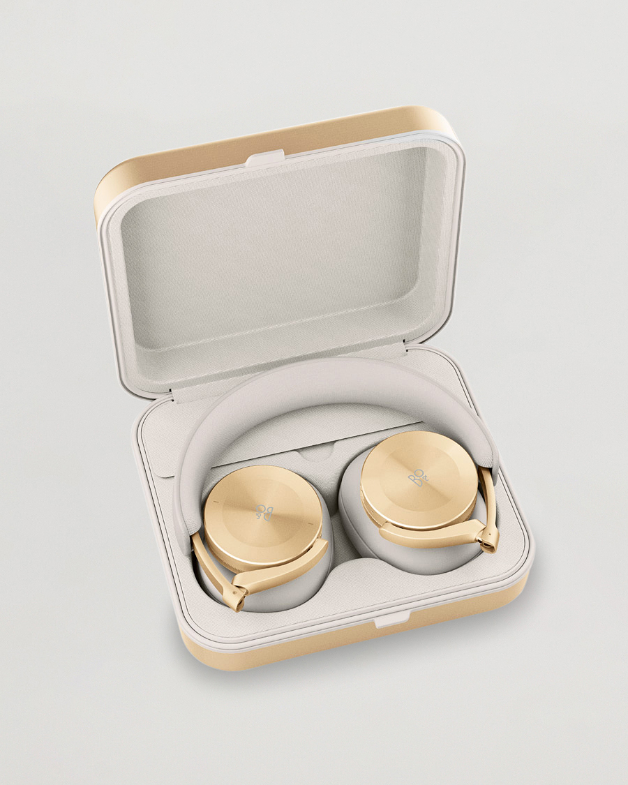 Homme | Pour Les Connaisseurs | Bang & Olufsen | Beoplay H95 Adaptive Wireless Headphones Gold