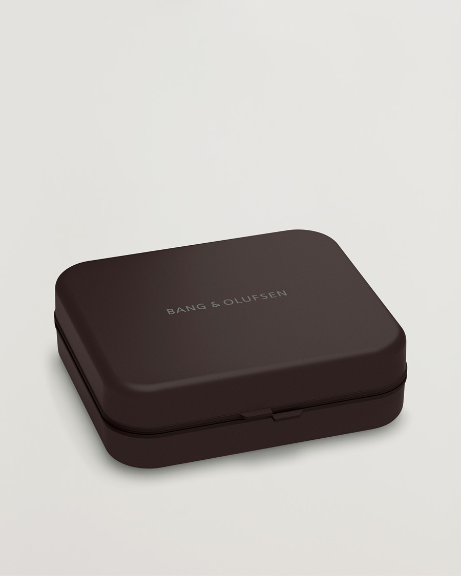 Homme | Pour Les Connaisseurs | Bang & Olufsen | Beoplay H95 Adaptive Wireless Headphones Chestnut