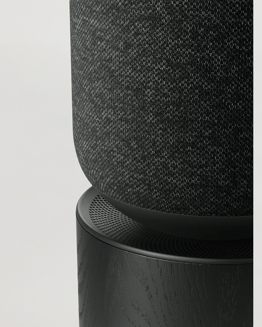 Homme | Pour Les Connaisseurs | Bang & Olufsen | Beosound Balance Wireless Home Speaker Black Oak