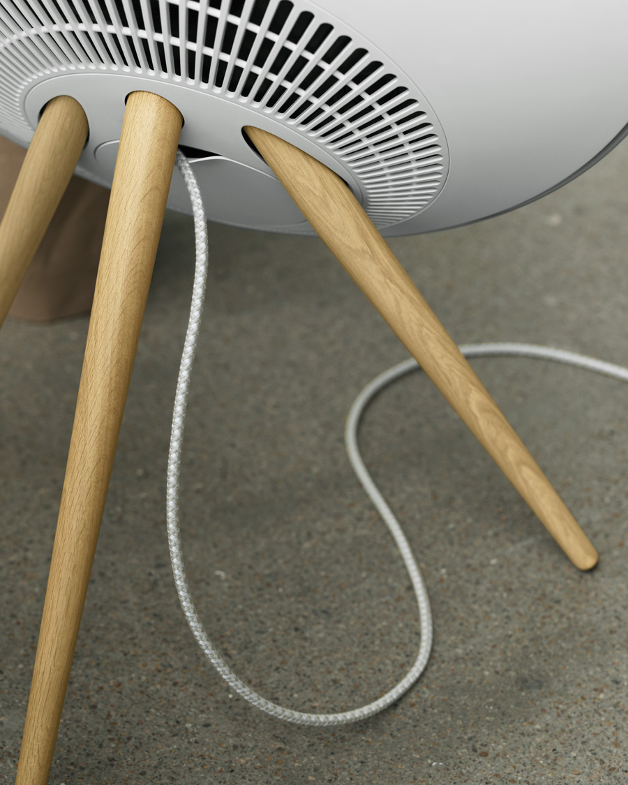 Homme | Pour Les Connaisseurs | Bang & Olufsen | Beoplay A9 Wireless Speaker White