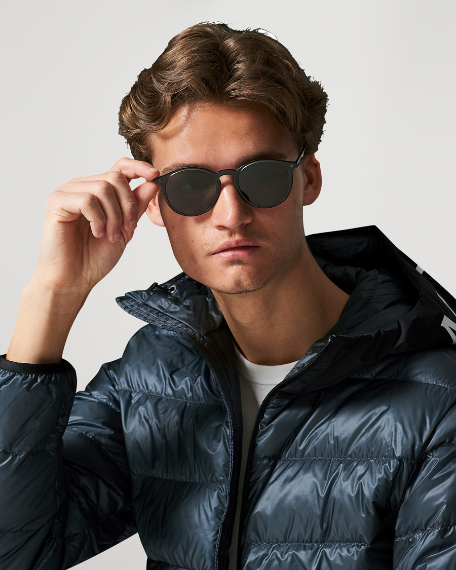 Homme | Moncler Lunettes Violle Polarized Sunglasses Shiny Black/Smoke | Moncler Lunettes | Violle Polarized Sunglasses Shiny Black/Smoke