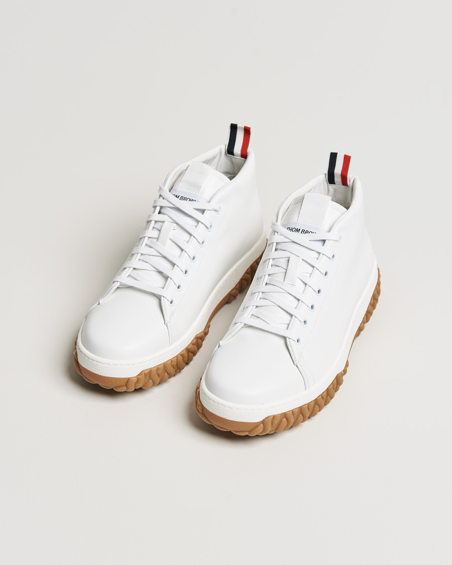 Heren | Thom Browne Mid Top Court Sneaker White Calf | Thom Browne | Mid Top Court Sneaker White Calf