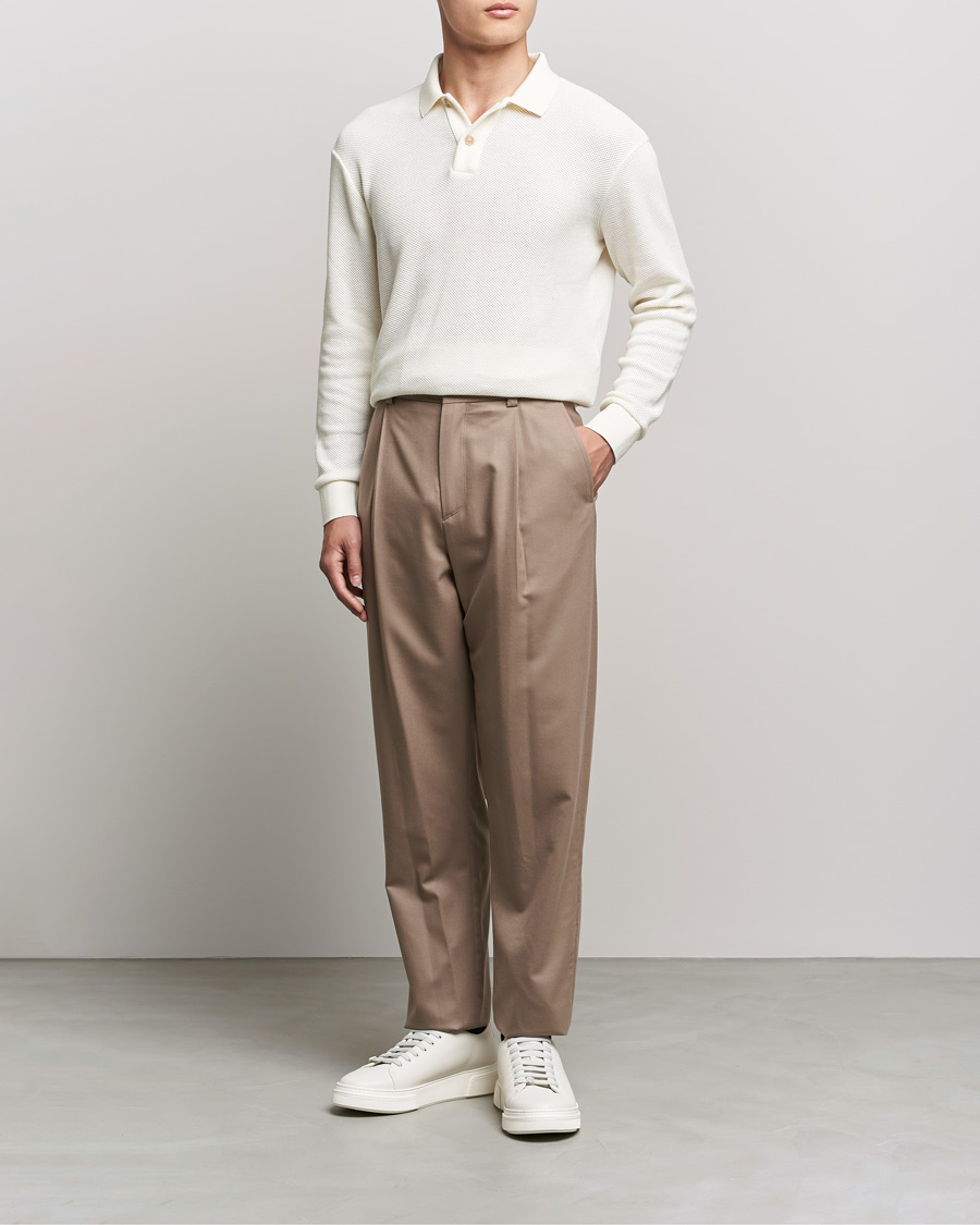 Homme | Pantalons | Giorgio Armani | Tapered Pleated Flannel Trousers Beige