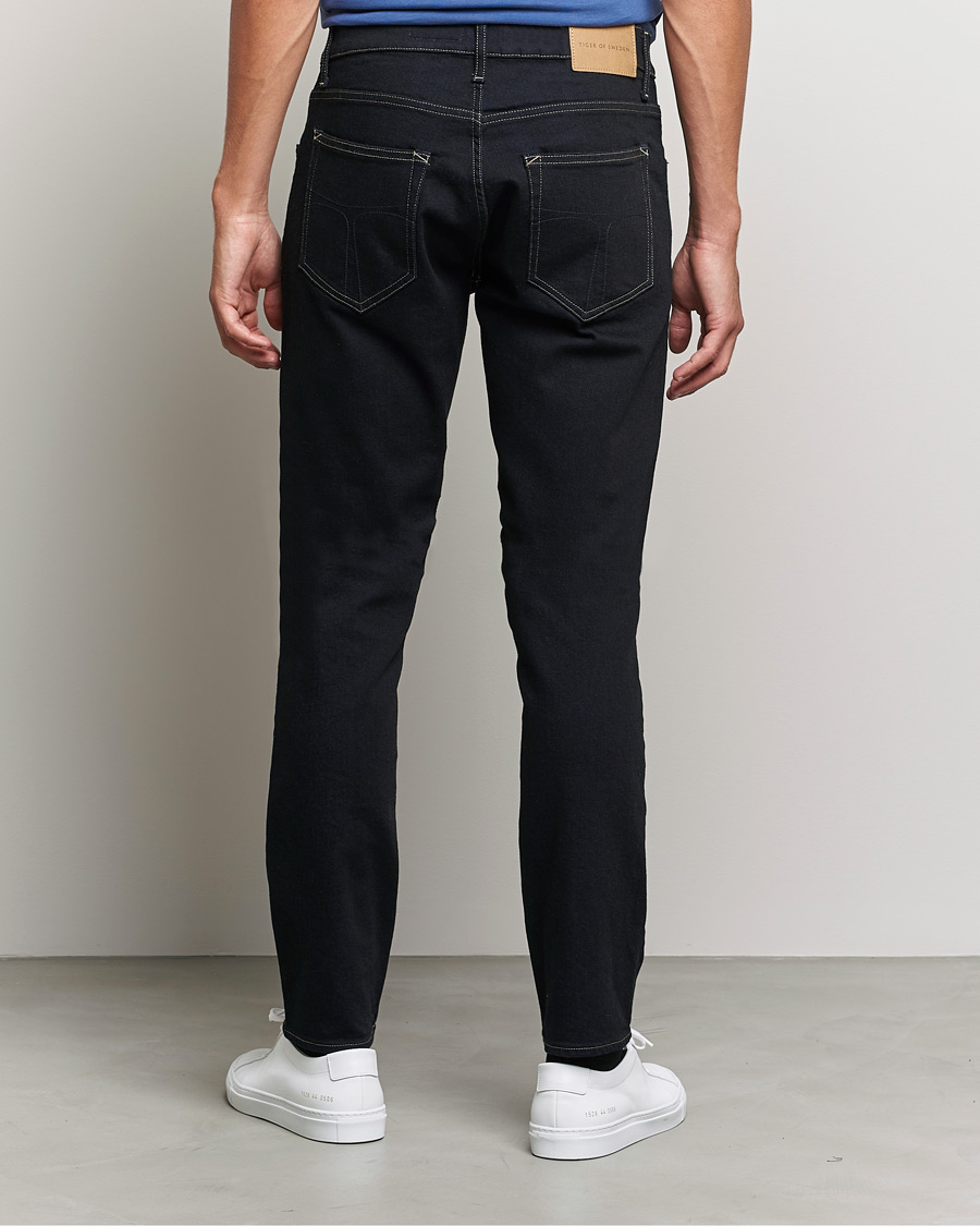 Homme | Jeans | Tiger of Sweden | Pistolero Stretch Cotton Jeans Black Blue