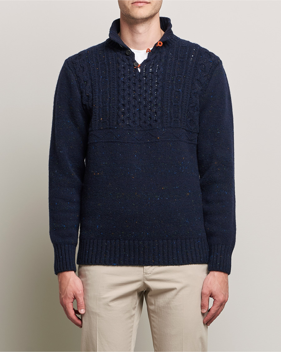Heren | Truien | Inis Meáin | Wool/Cashmere Máirtín Beag Galánta Button Neck Navy