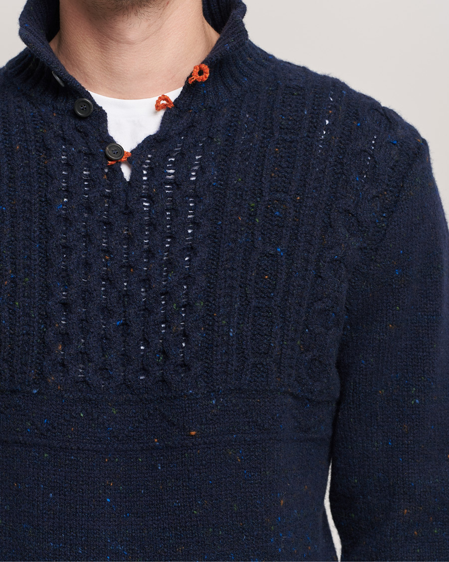 Heren | Truien | Inis Meáin | Wool/Cashmere Máirtín Beag Galánta Button Neck Navy