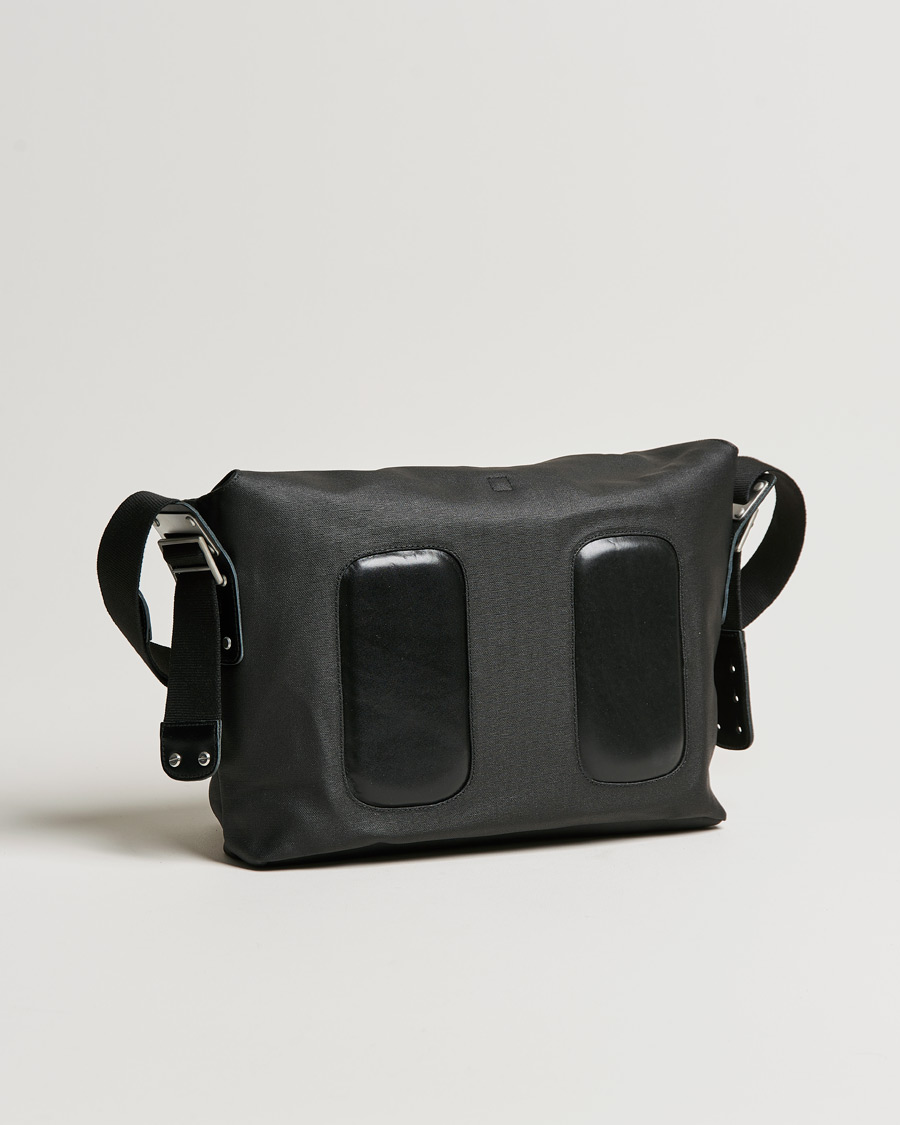 Homme | Brooks England Barbican Cotton Canvas 13L Shoulder Bag Black | Brooks England | Barbican Cotton Canvas 13L Shoulder Bag Black
