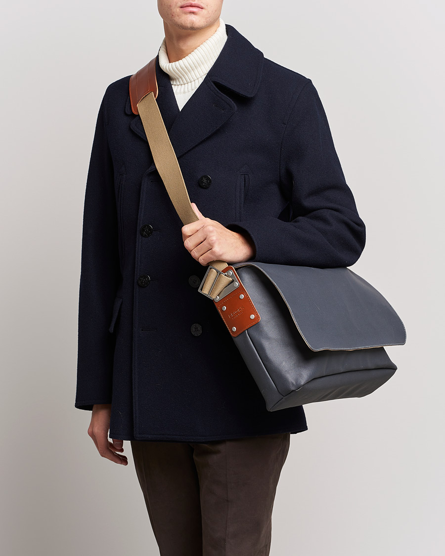 Homme | Brooks England Barbican Cotton Canvas 13L Shoulder Bag Grey | Brooks England | Barbican Cotton Canvas 13L Shoulder Bag Grey