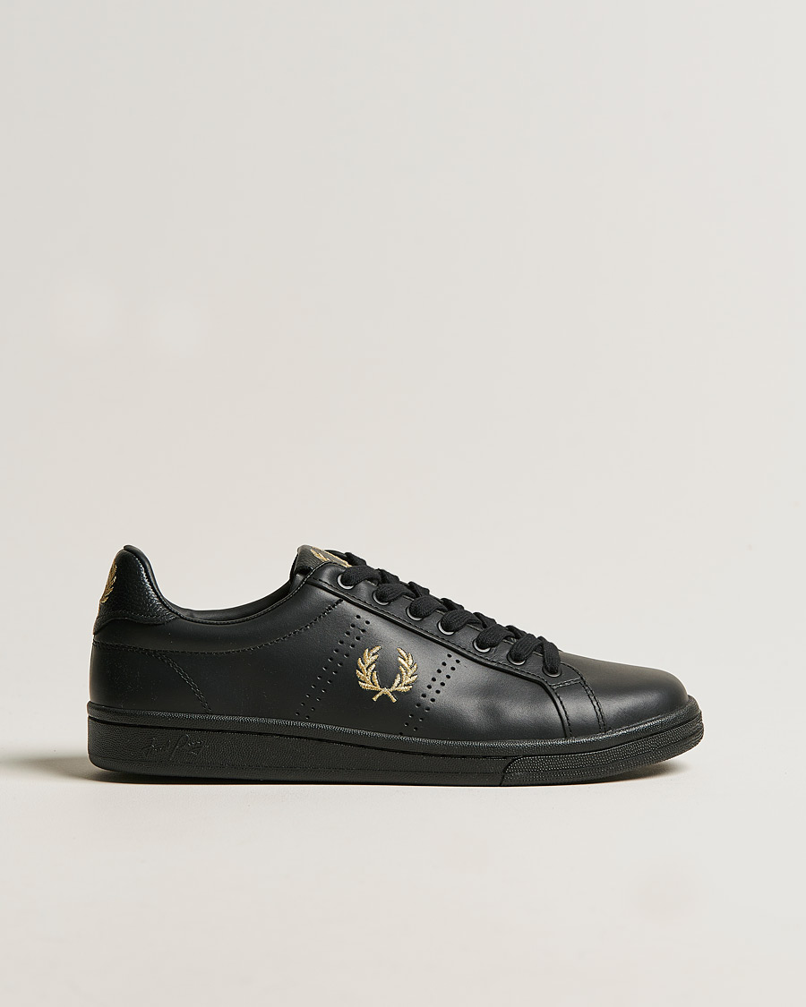 Homme | Fred Perry B721 Leather Tab Sneaker Black Gold | Fred Perry | B721 Leather Tab Sneaker Black Gold