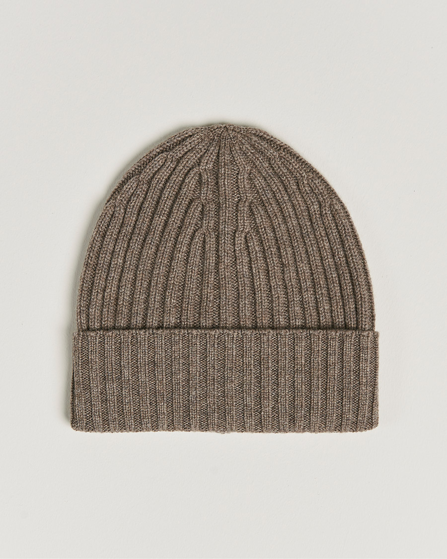 Heren | Piacenza Cashmere Ribbed Cashmere Beanie Taupe | Piacenza Cashmere | Ribbed Cashmere Beanie Taupe