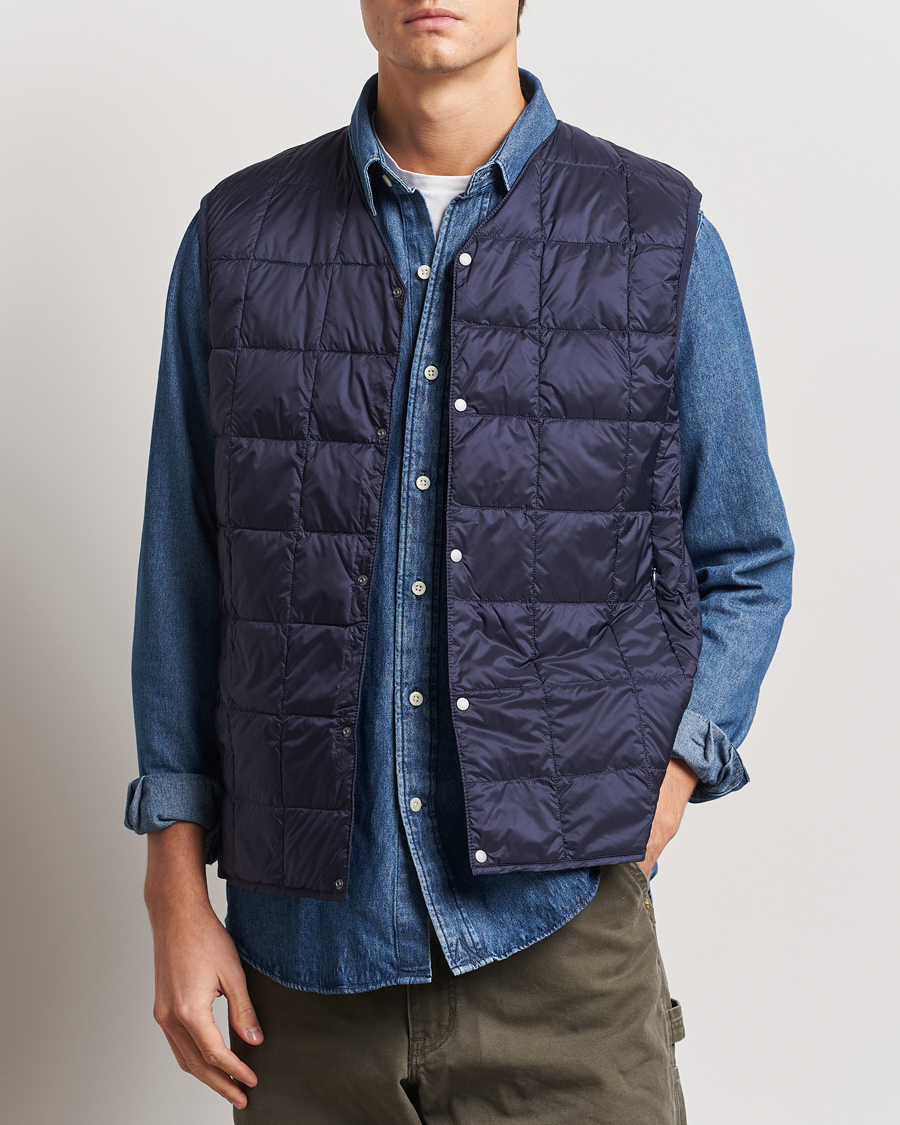 Homme | Manteaux Et Vestes | TAION | V-Neck Lightweight Down Vest Navy