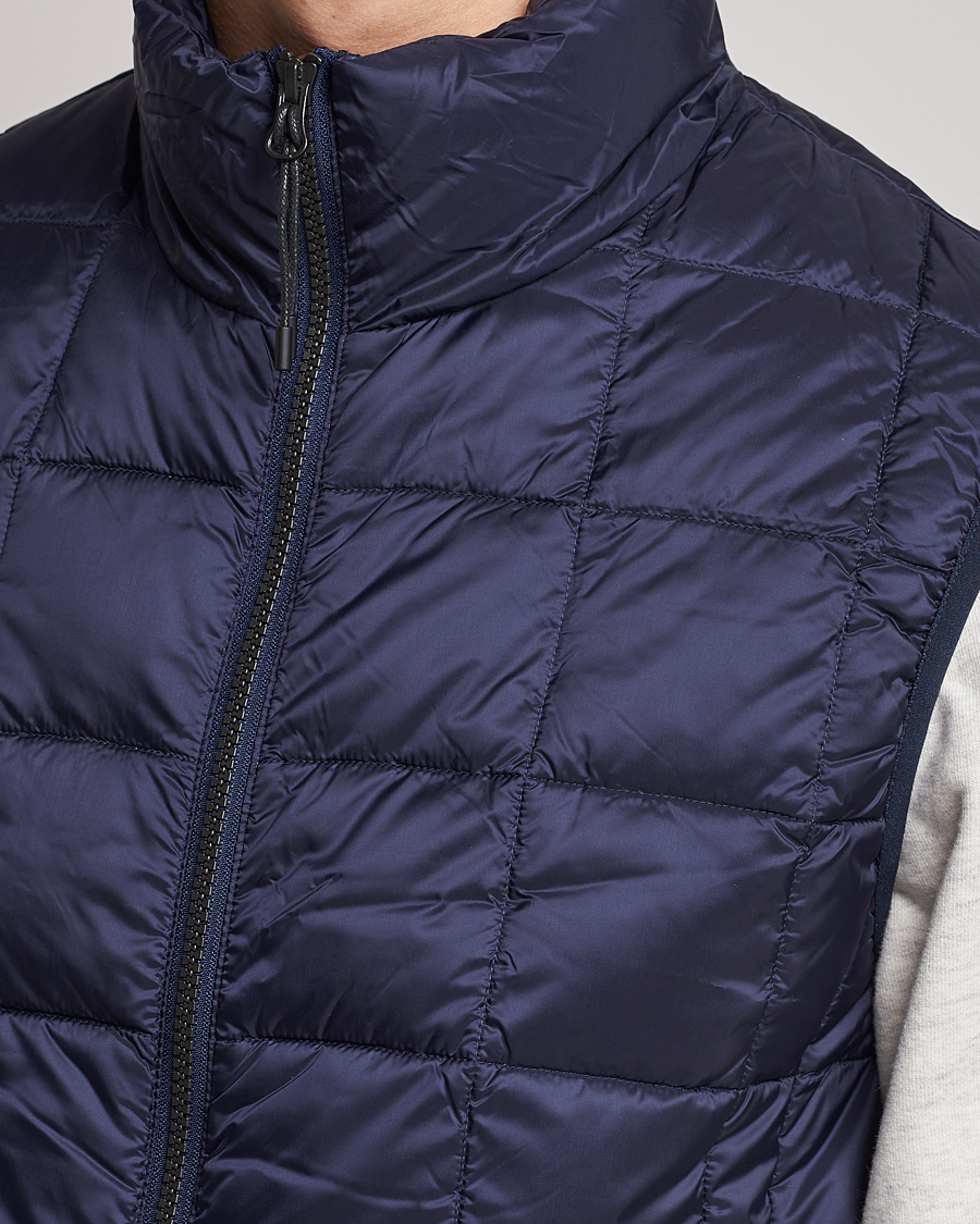 Homme | Manteaux Et Vestes | TAION | High Neck Full Zip Lightweight Down Vest Navy