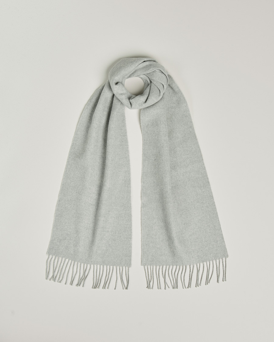 Heren | Begg & Co Vier Lambswool/Cashmere Solid Scarf Silver | Begg & Co | Vier Lambswool/Cashmere Solid Scarf Silver