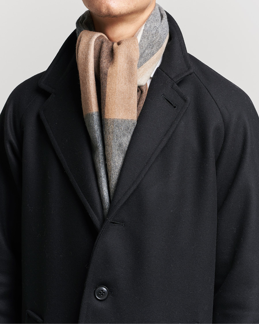 Homme | Begg & Co Vale Sitwell Lambswool/Cashmere Scarf Charcoal Natural | Begg & Co | Vale Sitwell Lambswool/Cashmere Scarf Charcoal Natural