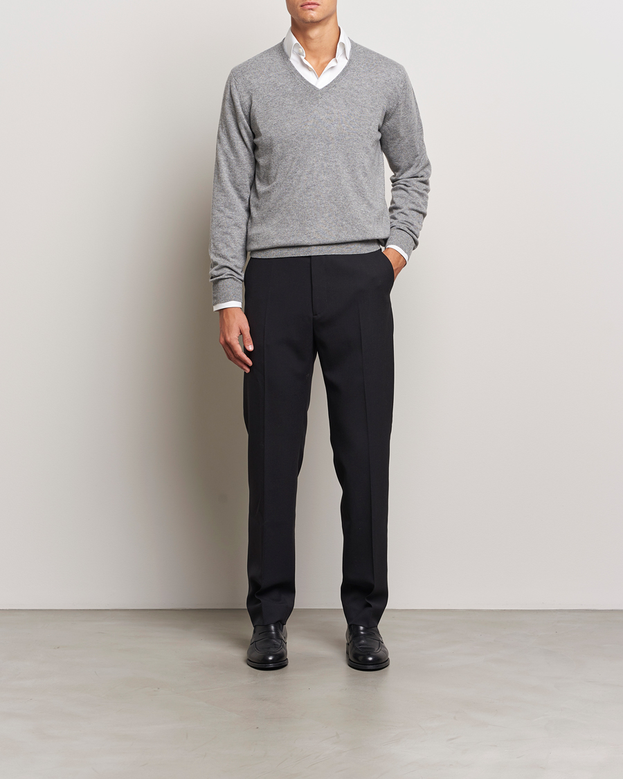 Heren | Truien | Piacenza Cashmere | Cashmere V Neck Sweater Light Grey
