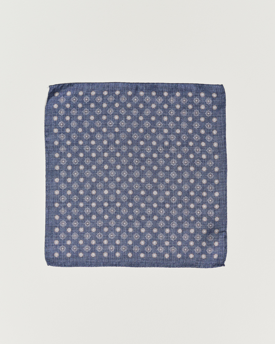 Homme | Amanda Christensen Silk Oxford Printed Flower Porcket Square Navy | Amanda Christensen | Silk Oxford Printed Flower Porcket Square Navy