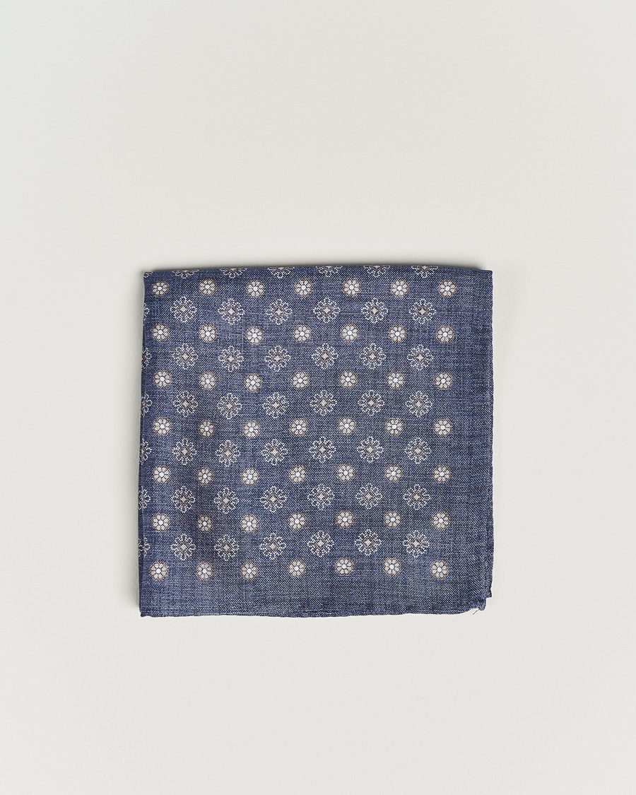 Homme | Amanda Christensen Silk Oxford Printed Flower Porcket Square Navy | Amanda Christensen | Silk Oxford Printed Flower Porcket Square Navy