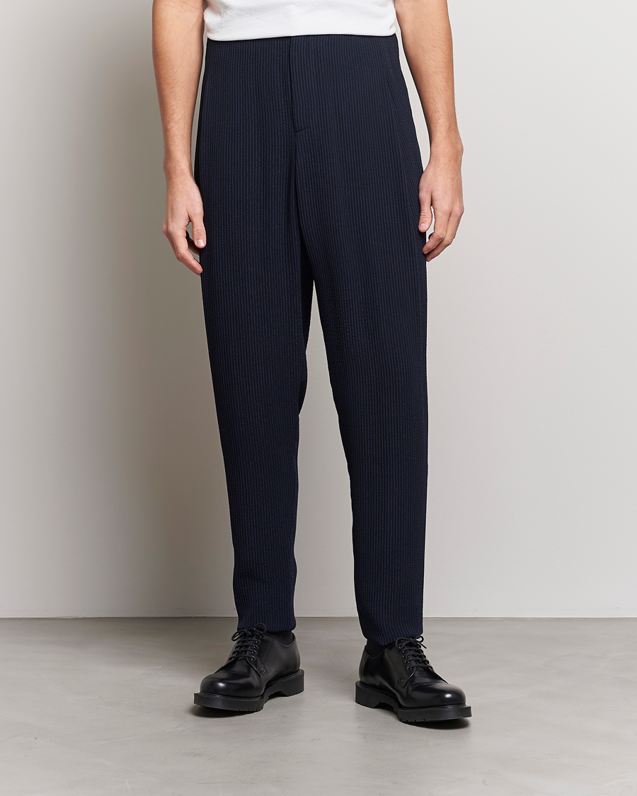 Homme | Pantalons | Giorgio Armani | Pleated Seersucker Pants Navy