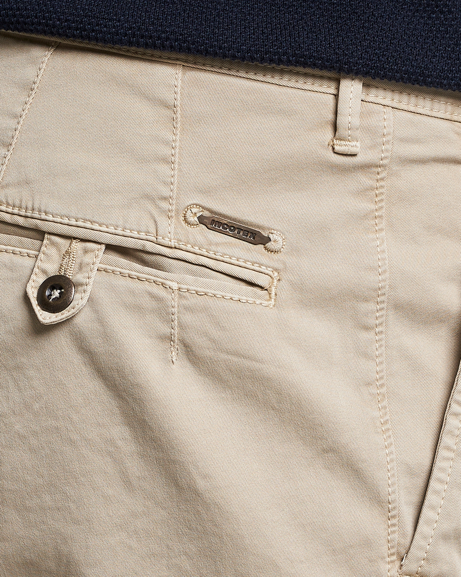 Homme | Pantalons | Incotex | Tapered Fit Pleated Slacks Beige