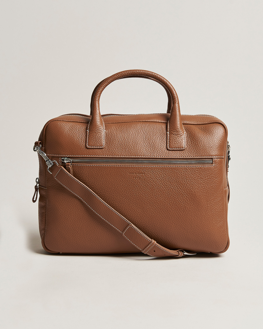 Homme | Tiger of Sweden Beckholmen Cow Leather Computer Bag Caramel Cafe | Tiger of Sweden | Beckholmen Cow Leather Computer Bag Caramel Cafe