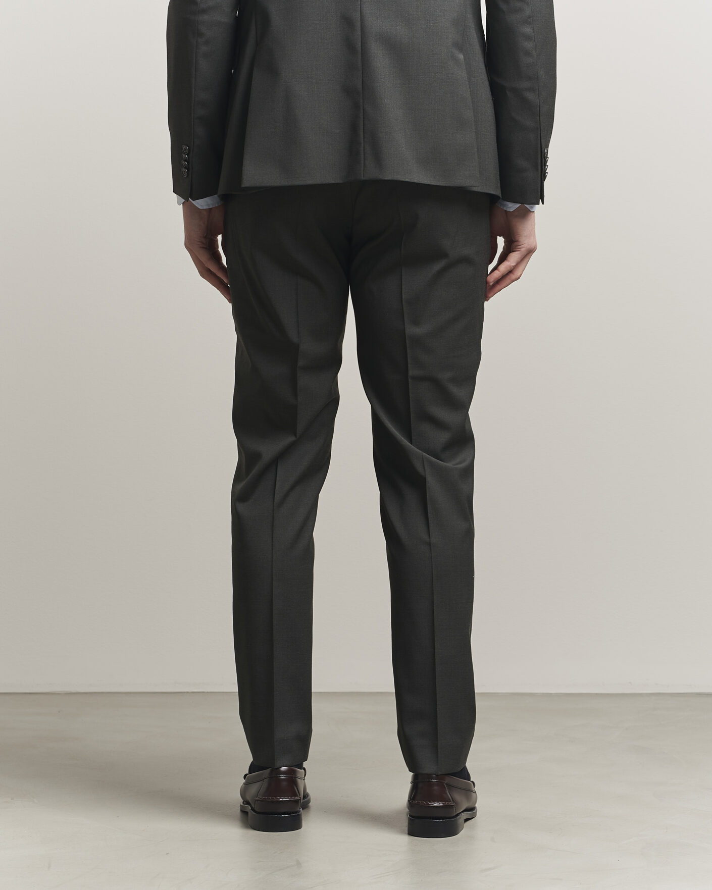 Heren | Broeken | Tiger of Sweden | Tenuta Wool Travel Suit Trousers Olive Extreme