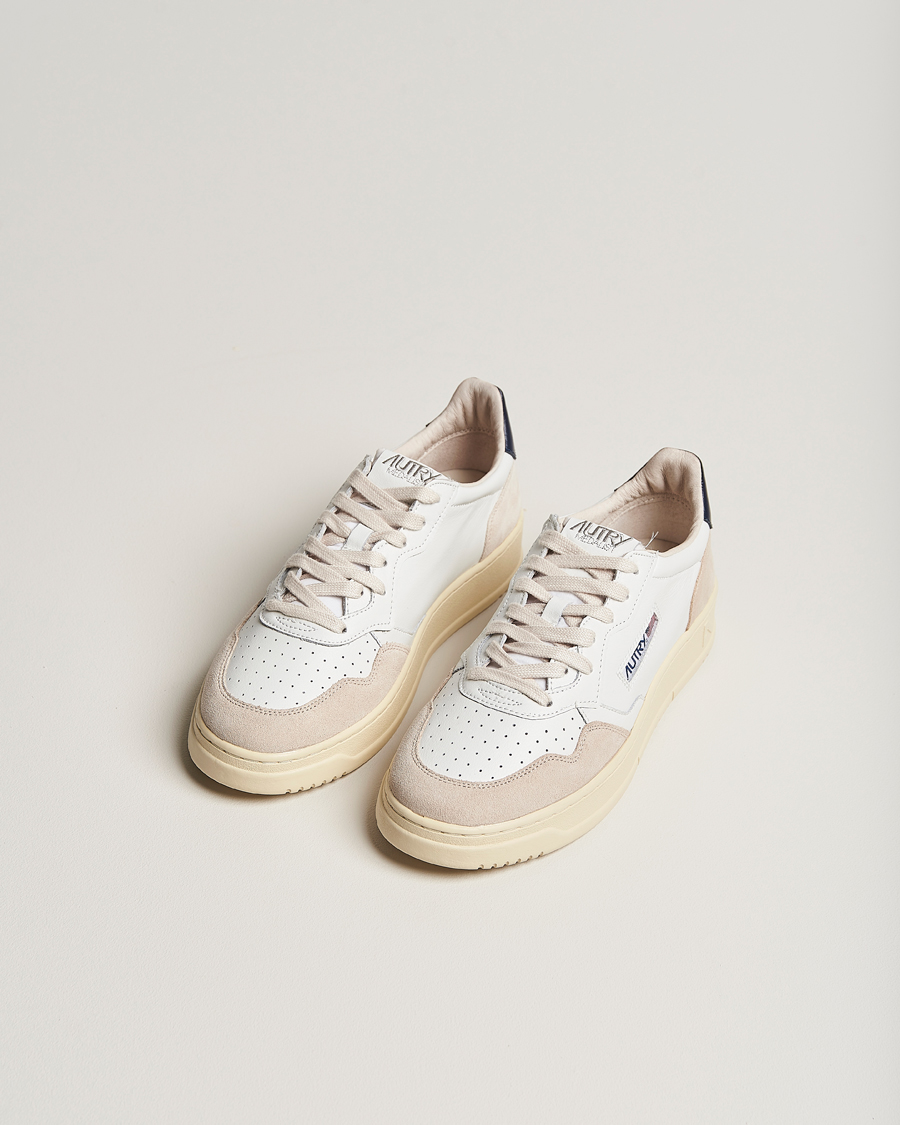 Heren | Sneakers | Autry | Medalist Low Super Soft Goat Leather Sneaker White/Blue