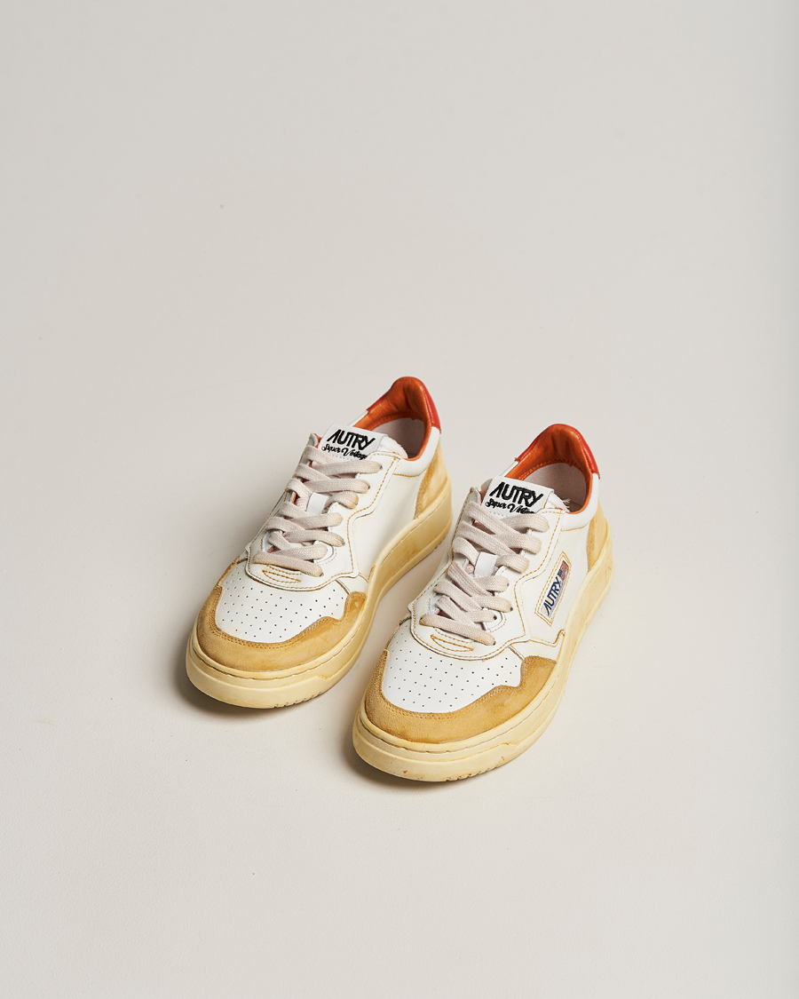 Homme | Autry Super Vintage Low Leather/Suede Sneaker Leat White/Orange | Autry | Super Vintage Low Leather/Suede Sneaker Leat White/Orange