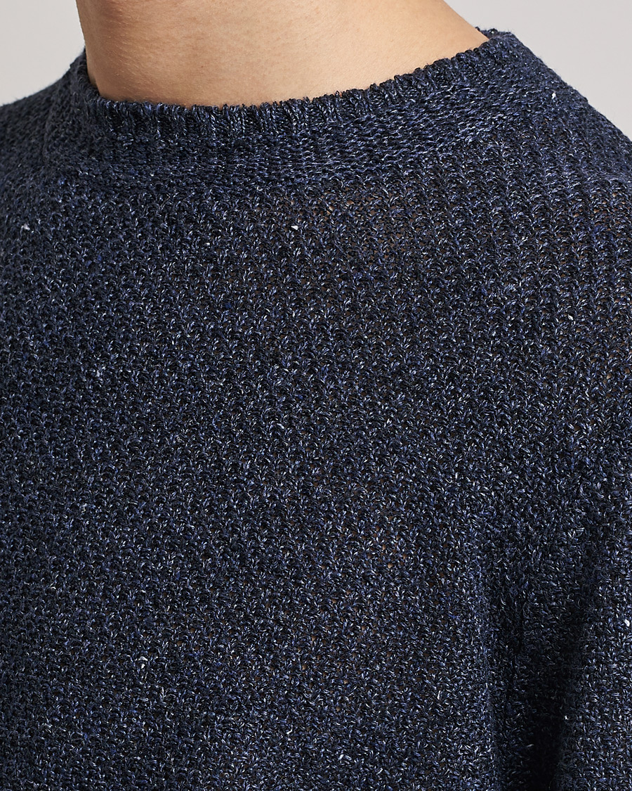 Heren | Truien | Inis Meáin | Moss Stiched Linen Crew Neck Dark Blue