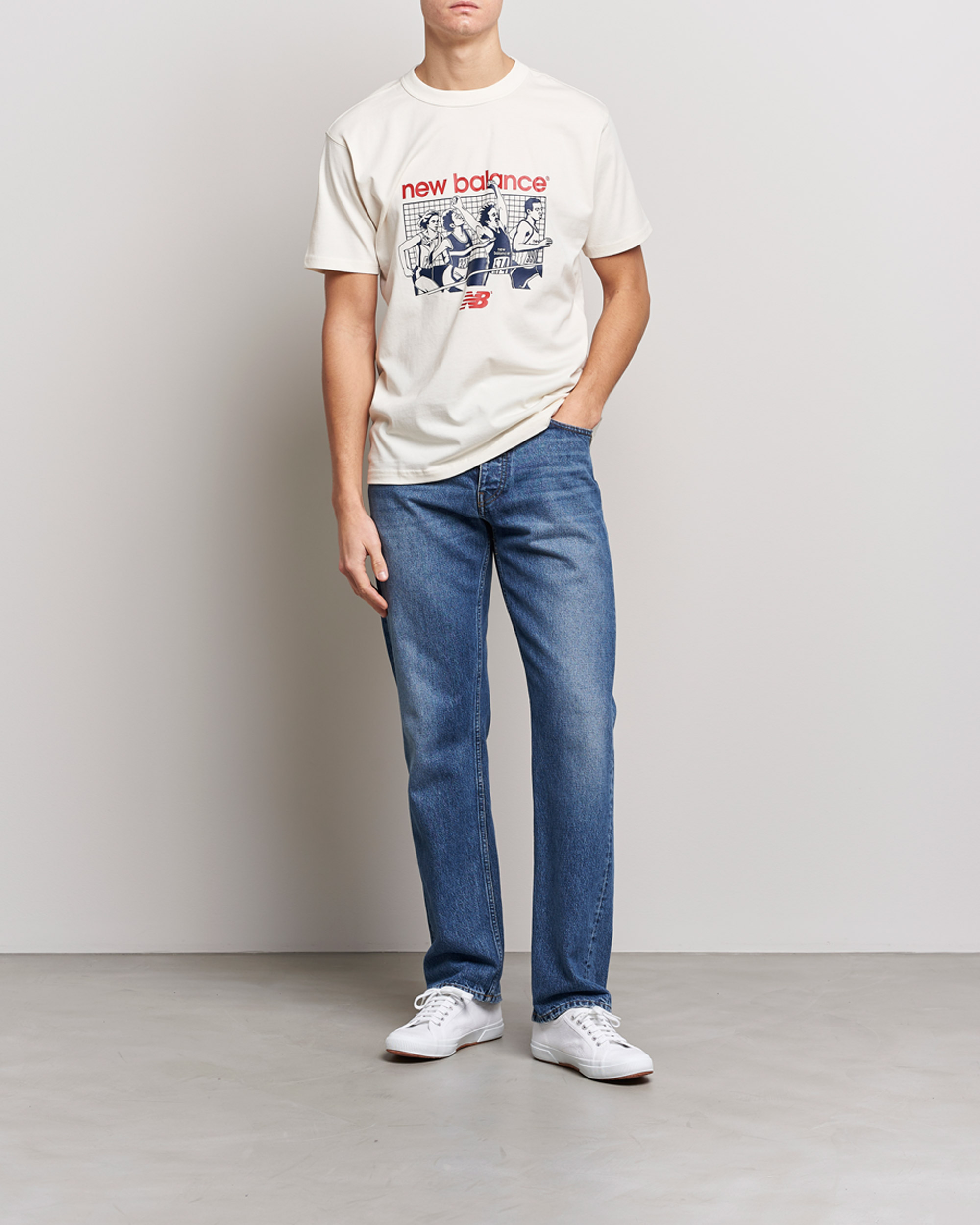 Heren | T-shirts | New Balance | Athletics 90s Graphic T-Shirt Greige