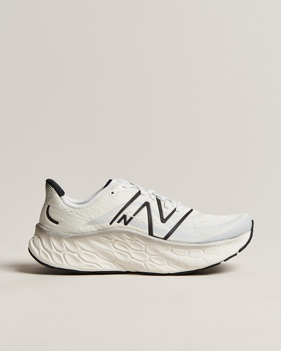 Homme | New Balance Running Fresh Foam More v4 Athleisure White | New Balance Running | Fresh Foam More v4 Athleisure White