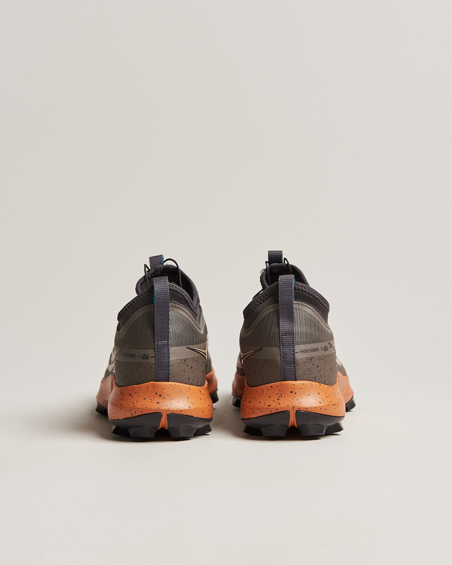 Homme | Saucony Peregrine 13 ST Trail Sneaker Umber/Basalt | Saucony | Peregrine 13 ST Trail Sneaker Umber/Basalt