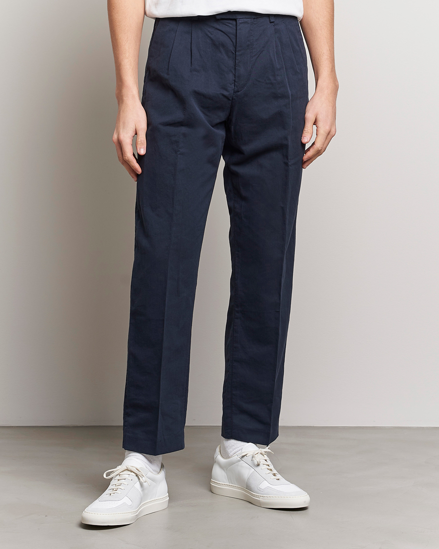 Heren | Broeken | NN07 | Fritz Pleated Trousers Navy Blue