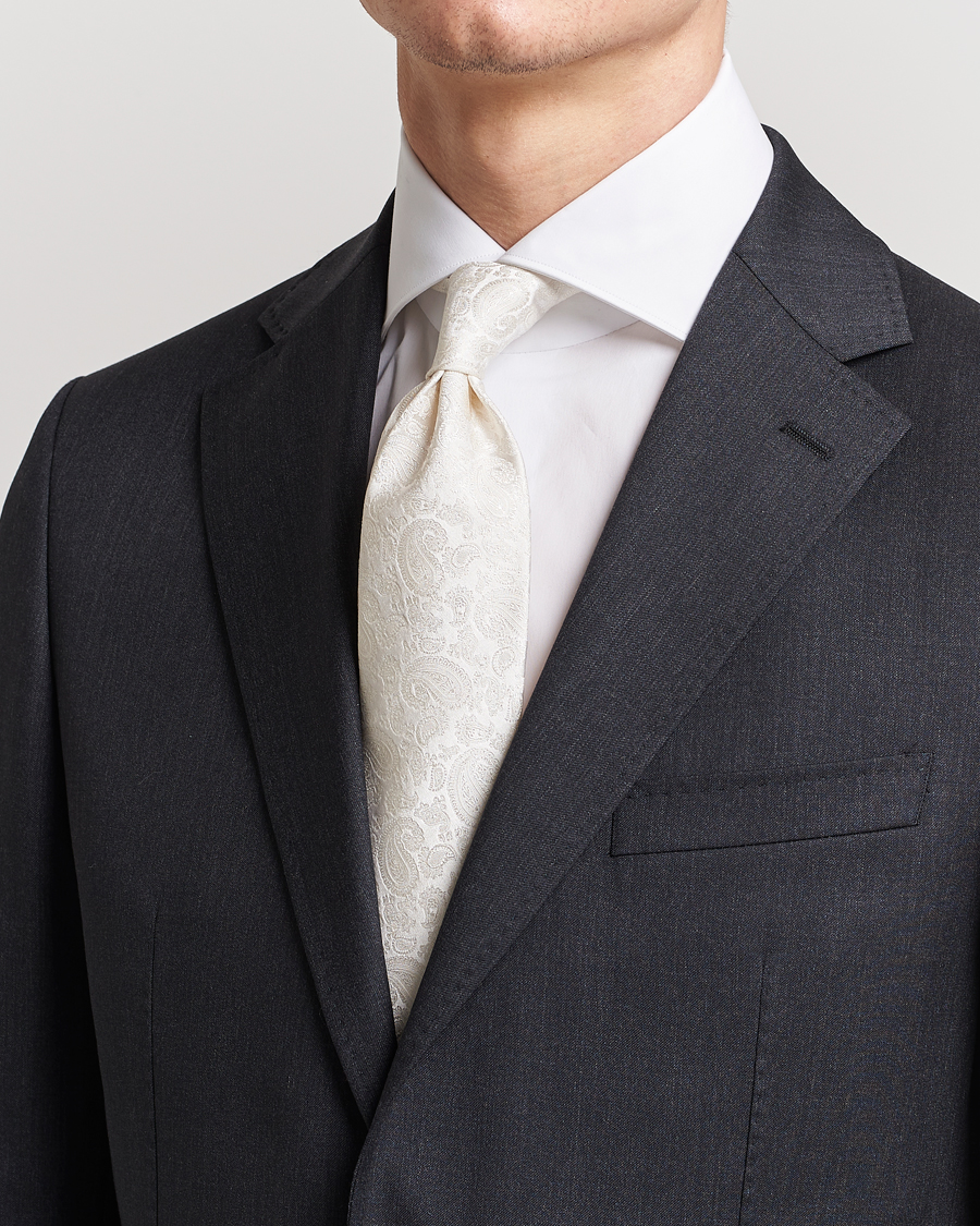 Homme | Amanda Christensen Silk Tonal Paisley Tie 8 cm Cream | Amanda Christensen | Silk Tonal Paisley Tie 8 cm Cream