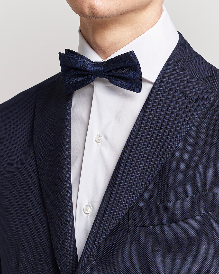 Heren | Amanda Christensen Tonal Paisley Pre Tie Silk Navy | Amanda Christensen | Tonal Paisley Pre Tie Silk Navy