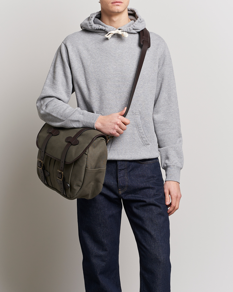 Homme | Filson Rugged Twill Medium Field Bag Otter Green | Filson | Rugged Twill Medium Field Bag Otter Green