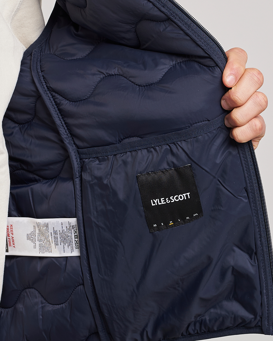Heren | Gilets | Lyle & Scott | Crest Quilted Gilet Vest Dark Navy