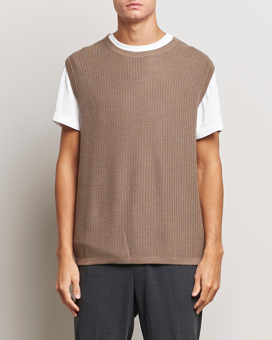 Heren | Truien | Tiger of Sweden | Vessler Merino Vest Olive Grey
