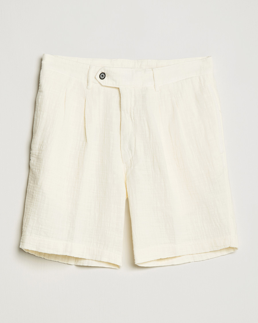 Homme | Shorts | Oscar Jacobson | Tanker Pleated Crepe Cotton Shorts White