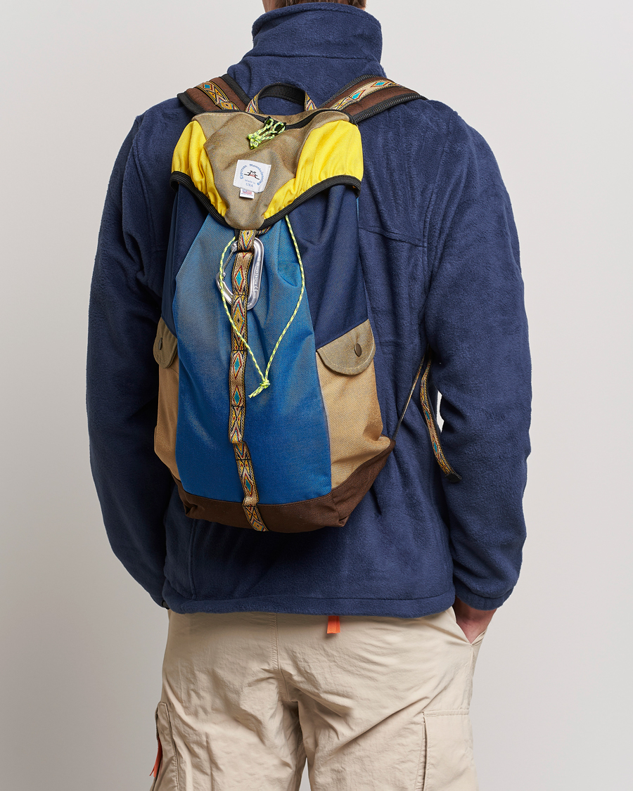 Homme | Epperson Mountaineering Medium Climb Pack Khaki/New Royal | Epperson Mountaineering | Medium Climb Pack Khaki/New Royal