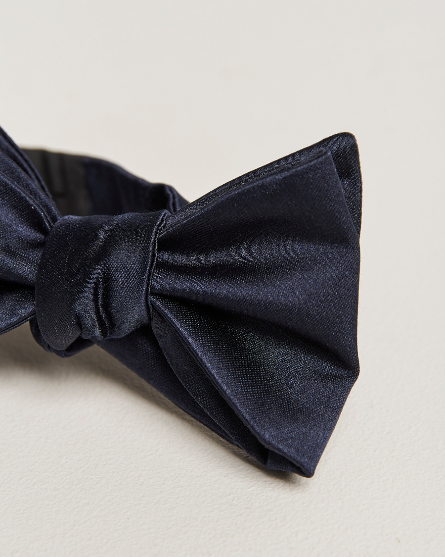 Homme | E. Marinella Silk Bow Tie Navy Satin | E. Marinella | Silk Bow Tie Navy Satin