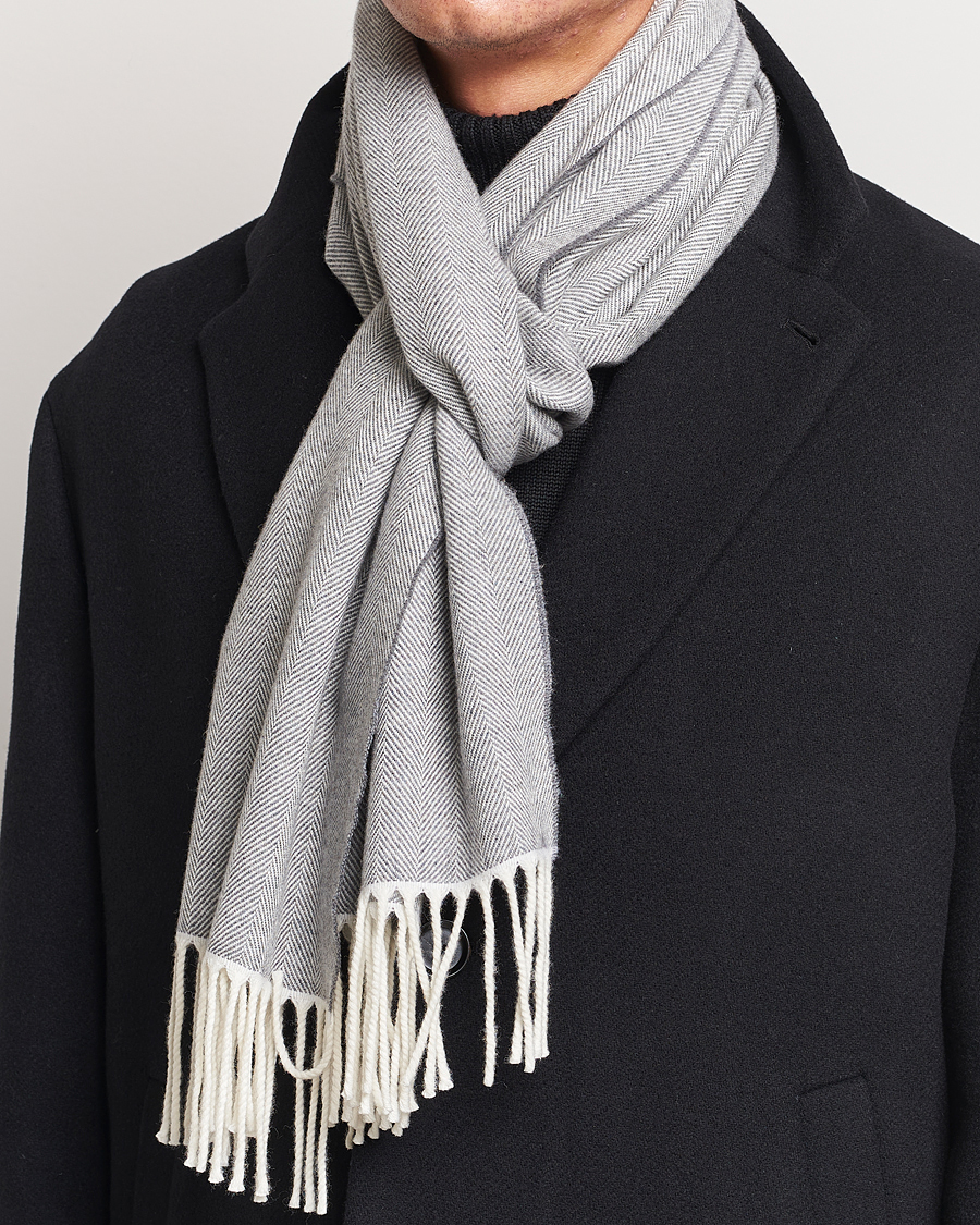 Homme | Canali Herringbone Wool Scarf Light Grey | Canali | Herringbone Wool Scarf Light Grey
