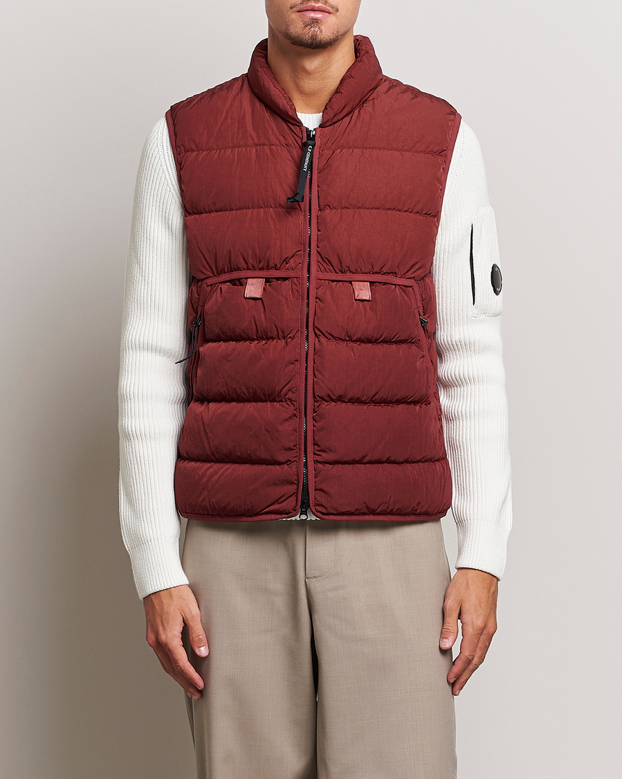 Homme | Manteaux Et Vestes | C.P. Company | Eco-Chrome R Lightweight Down Vest Wine